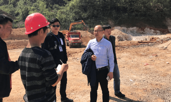 张凯总经理视察市公交公司加气站工程建设进展情况