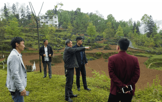 公司深入帮扶村开展省第十二次党代会精神宣讲