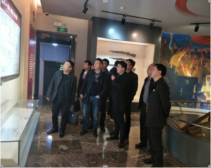 公司党支部组织党员干部 开展重温入党誓词活动