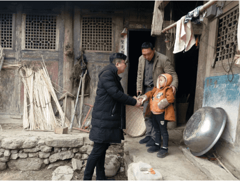 市城投集团公司开展春节走访慰问活动