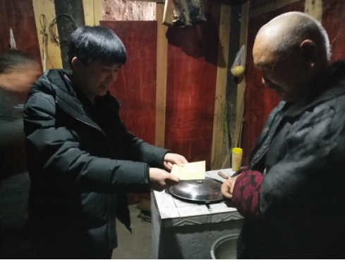 市城投集团公司开展春节走访慰问活动