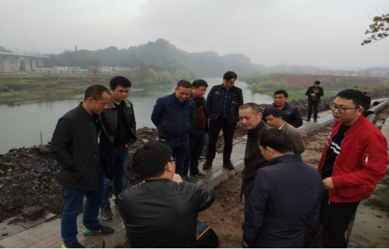 市质量技术监督局党组书记朱喜林带队到能投公司察查玉屏县燃气项目建设工作