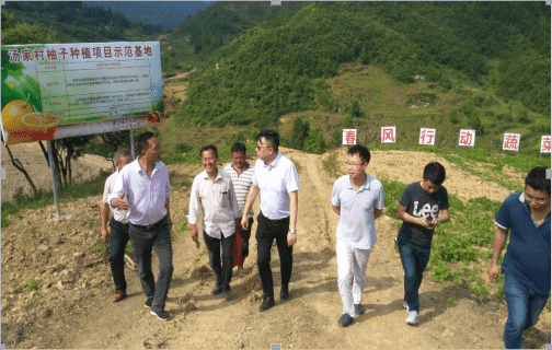 用心扶贫，用行济困—沿河县黄土镇开展帮扶工作