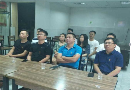 市能投公司党支部集中收看 全省脱贫攻坚“七一”表彰大会