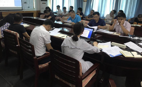 市能投公司组织学习《铜仁市锦江流域保护条例》