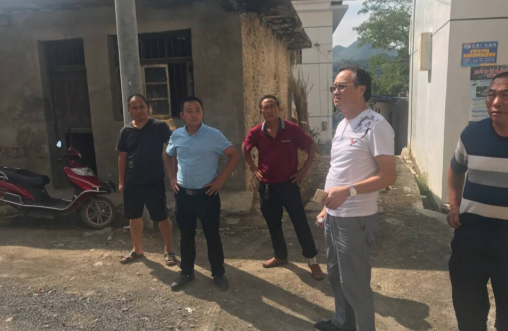 市城投集团公司深入思南宽坪开展脱贫攻坚调研工作