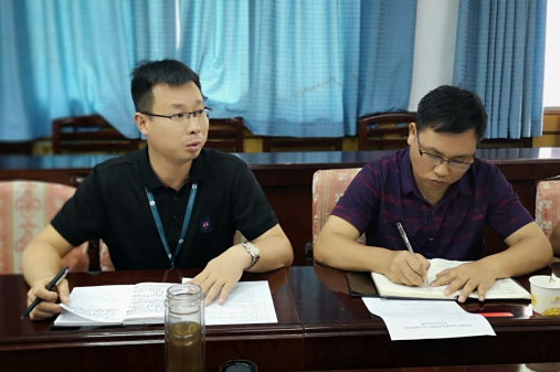 市能投公司党支部组织党员在“党员活动日”开展批评与自我批评