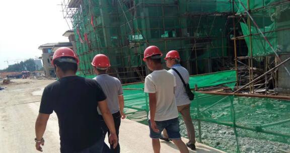 铜仁燃气公司总经理谭万峰带队巡查燃气管道施工现场