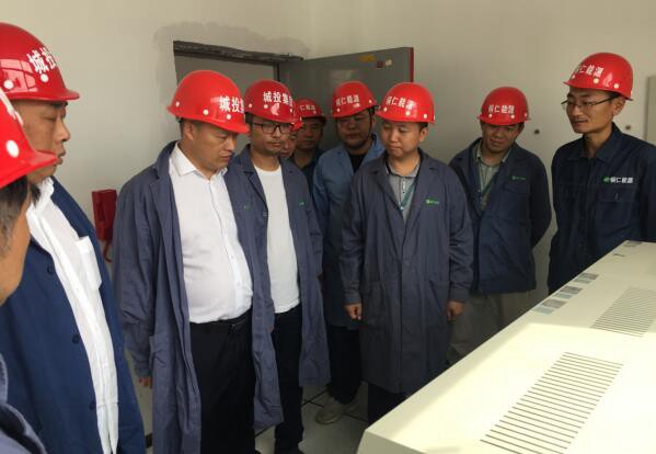 市城投集团公司总工程师田毅一行前往市能投公司储配站开展安全巡查工作