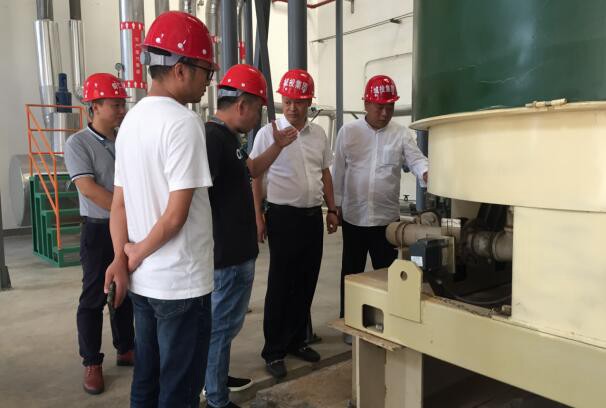 市城投集团公司总工程师田毅一行前往市能投公司储配站开展安全巡查工作