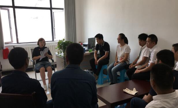 铜仁能源燃气中能天然气联合党支部开展“不忘初心、牢记使命”志愿者活动