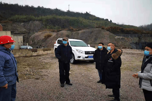 市城投集团公司分管领导刘静率市能投公司班子成员视察公司生产一线疫情防控工作