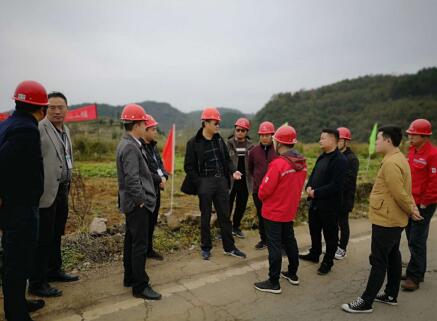 铜仁城投集团能源投资公司刘静一行前往县县通施工现场开展项目督查及安全生产调度工作