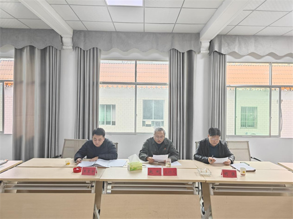 铜仁城交集团能源投资公司召开清明节前廉政集中提醒约谈暨警示教育会