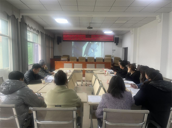 铜仁城交集团能源投资公司召开清明节前廉政集中提醒约谈暨警示教