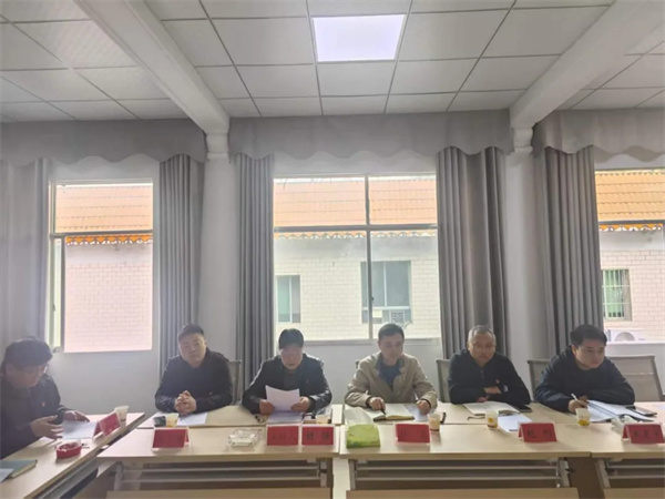 铜仁城交集团能源投资公司召开“以案促改促治”警示教育大会