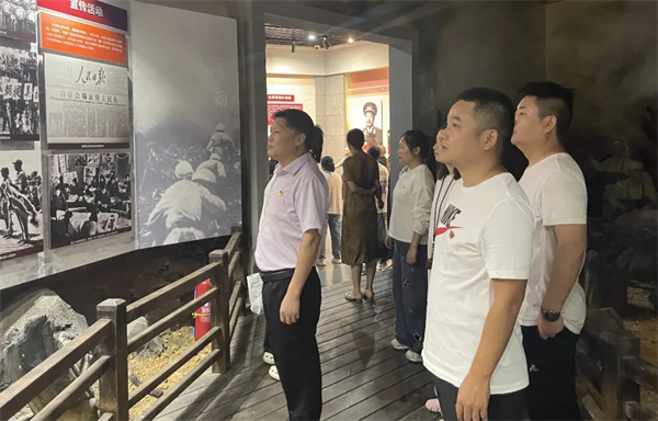 铜仁城交集团能投公司党支部开展“学习党史军史 赓续红色血脉”8月主题党日活动